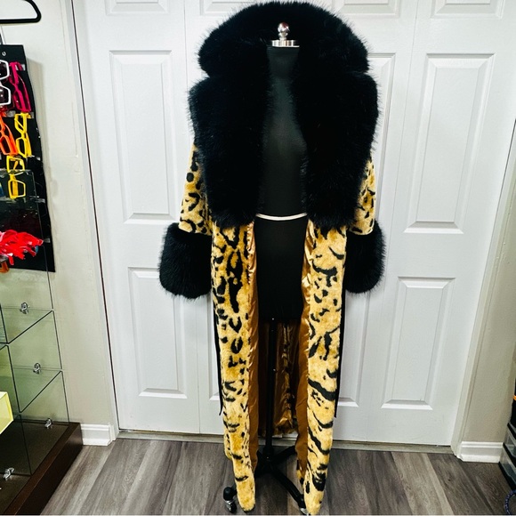 Fashion Nova Dakota Leopard Fur Maxi Coat - Leopard - Picture 9 of 16